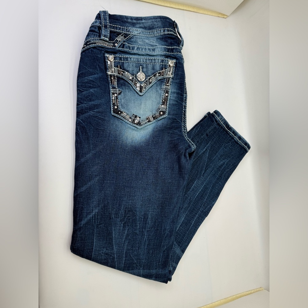 Miss Me Women' Size 29x27 Low-Rise Skinny Jeans Women’s‎   (Style J3803FAA D996)